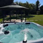 - 6 12 Personnes - Jacuzzi, Cinema 7 Places, Sauna By So Homy Cempuis
