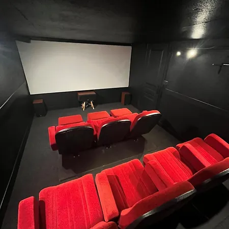 - 6 12 Personnes - Jacuzzi, Cinéma 7 Places, Sauna By So Homy *