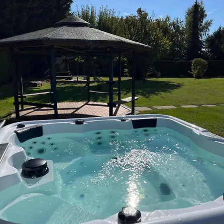 - 6 12 Personnes - Jacuzzi, Cinéma 7 Places, Sauna By So Homy Cempuis