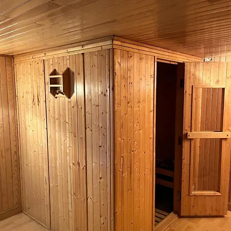 - 6 12 Personnes - Jacuzzi, Cinéma 7 Places, Sauna By So Homy *